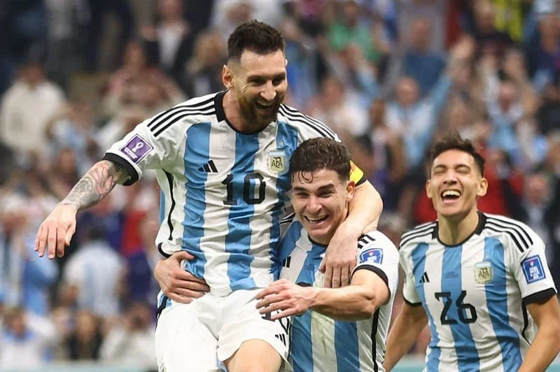 Lisandro Martinez Jadi Sorotan Usai Argentina Balas Dendam ke Perempat Final Piala Dunia 2026