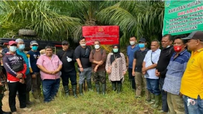 Mantan Dirut Kebun Binatang Surabaya Tersangka Korupsi Rp10,2 Miliar, Satwa Kurus dan Fasilitas Rusak