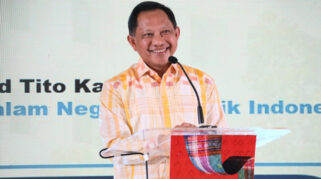 Mendagri Dorong Pemda dan Dekranasda Gali Potensi Kerajinan Lokal