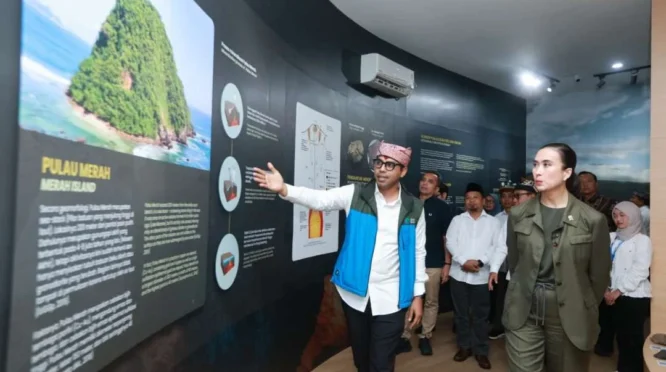 Menpar Widhiyanti Putri Wardhana Pimpin Rakor Revalidasi UNESCO Global Geopark Ijen di Banyuwangi