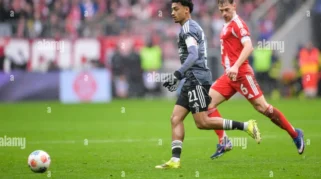 Nathaniel Brown Resmi Bergabung ke Bayern Munich dari Eintracht Frankfurt