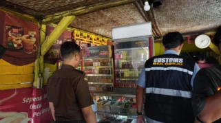 Operasi Gabungan Sita 9.108 Batang Rokok Ilegal di Lamongan