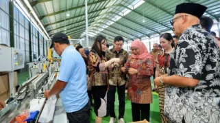 Pabrik Kemasan Kaleng Rp200 Miliar Hadir di Banyuwangi, Gubernur Khofifah Dorong Substitusi Impor