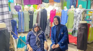 Pedagang Pakaian di Pasar Tugu Bandarlampung Keluh Sepi Pembeli Akibat Belanja Online