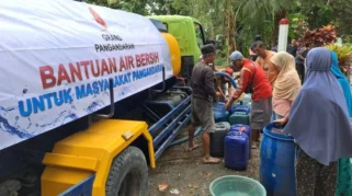 Pemkab Banyuwangi Salurkan Ratusan Ribu Liter Air Bersih untuk Atasi Kekeringan