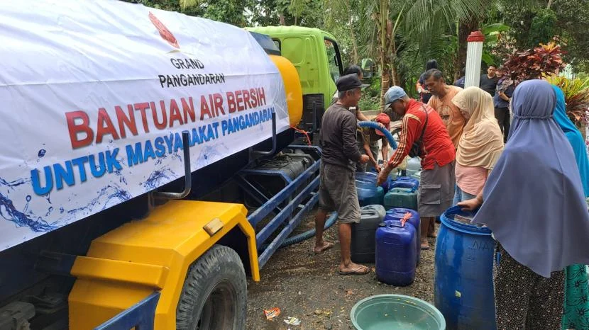 Pemkab Banyuwangi Salurkan Ratusan Ribu Liter Air Bersih untuk Atasi Kekeringan