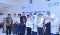 Pemko Payakumbuh Apresiasi YBM PLN Salurkan Beasiswa Cahaya Pintar bagi Siswa Kurang Mampu