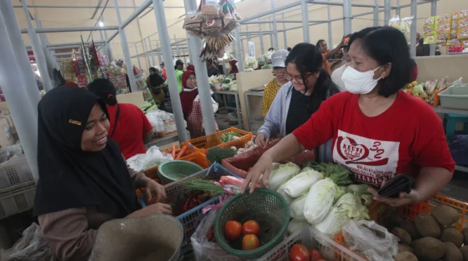 Pemkot Surabaya Revitalisasi 16 Pasar Tradisional dengan Anggaran Rp20 Miliar