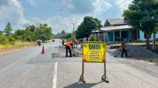 Pemprov Lampung Perbaiki Jalan Jenderal Sudirman Way Kanan, Target Rampung 2 Bulan