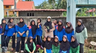 Penyuluh KUA Senayang Ajak Siswa MTs Darul Qalam Peduli Lingkungan Lewat Ekoteologi