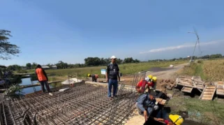 Perbaikan Jembatan Rowogempol Pasuruan Telan Anggaran Rp180 Juta, Progres Capai 50 Persen
