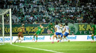 Persebaya Ditahan PSIS 2-2, Bernardo Tavares Mulai Racik Skuad untuk Liga 2026-2027