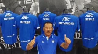 Persib Perkenalkan Gakuto Notsuda dan Ragnar Oratmangoen, Umuh Muchtar Minta Jangan Jemawa