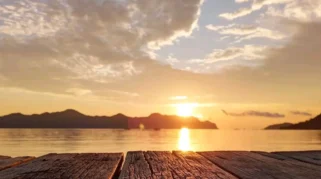 Pesona Sunrise di Pulau Tiga Karla Natuna yang Menenangkan Hati