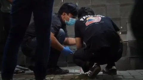 Polisi Lakukan Pemeriksaan di Klinik Kecantikan Tempat Sutrimo Ditemukan Meninggal
