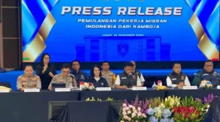 Polri Tangkap Buronan Interpol Leny Agustya Terkait TPPO Pekerja Migran Ilegal ke Kamboja di Bandara Soetta