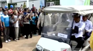 Prabowo Tinjau Rumah Subsidi di Batang Jawa Tengah dan Saksikan Akad Massal KPR
