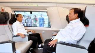 Presiden Prabowo Jajal Kereta Nusantara Explorer dari Semarang ke Batang
