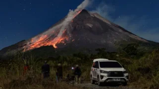 Ramai Pendaki Bagikan Foto Nostalgia Perubahan Puncak Gunung Merapi