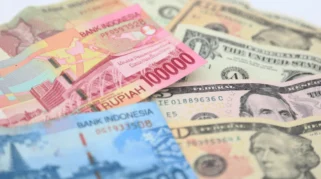 Rupiah Terpuruk ke Rp18.136, Ini Penyebab dan Dampaknya
