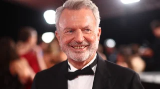 Sam Neill Meninggal Dunia di Usia 78 Tahun karena Pneumonia