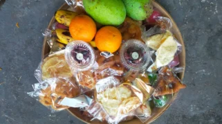Sama-Sama Berkah Persembahan, Ini Beda Prasadam, Surudan, Lungsuran dan Paridan