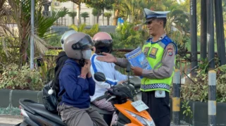Satlantas Jembrana Edukasi Pengendara Lewat Program Polantas Menyapa