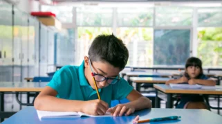 Sekolah Diminta Tak Hanya Mendidik Siswa, Tapi Bangun Ekosistem Pendidikan Bersama Orang Tua