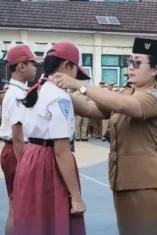 Semangat Tahun Ajaran Baru 2026/2027 di SMPN 1 Singaraja, MPLS diwarnai Gerakan Ayah Antar Anak