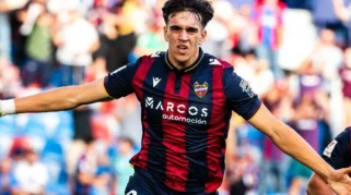 Siapakah Carlos Espi Striker Levante yang Membuat Real Madrid Menebus Klausul Rilisnya