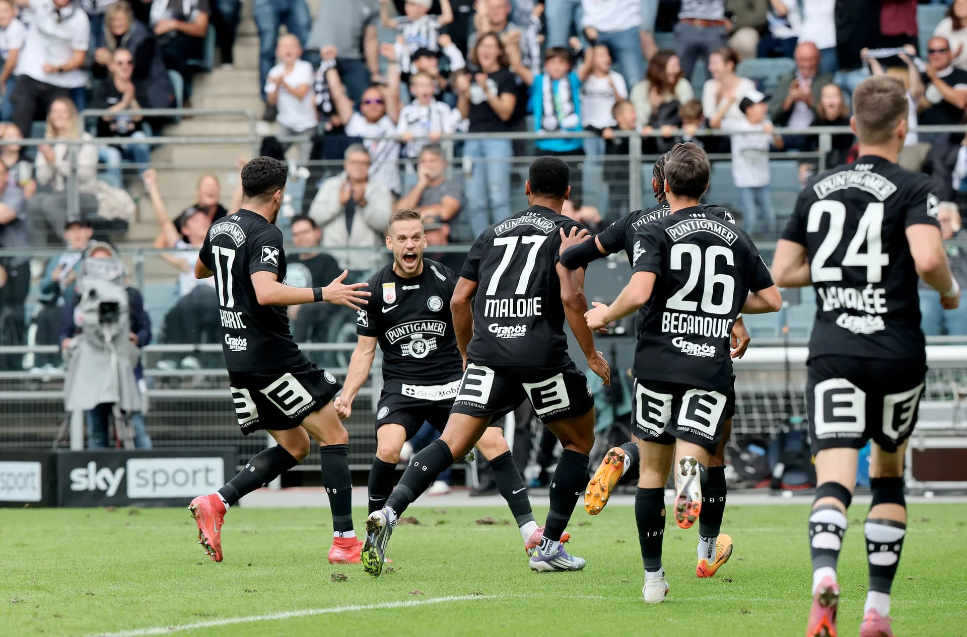 Sturm Graz Peringatkan Timnya Jangan Anggap Remeh Hearts Usai Unggul 4-0