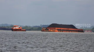Sungai Mahakam, Jalur Air Vital Pengangkutan Batu Bara di Kalimantan Timur