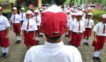 Survei KedaiKOPI: 78,6% Orang Tua Nilai Anak Masuk Sekolah Swasta Jadi Beban Ekonomi