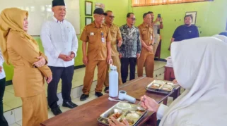 Tak Hanya Siswa, Program MBG di Sidoarjo Kini Menjangkau Guru