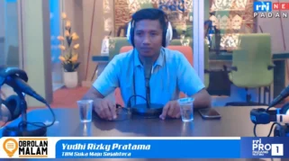TBM Suka Maju Sejahtera: Menghidupkan Literasi dan Adat di Bawah Jembatan Pantai Purus