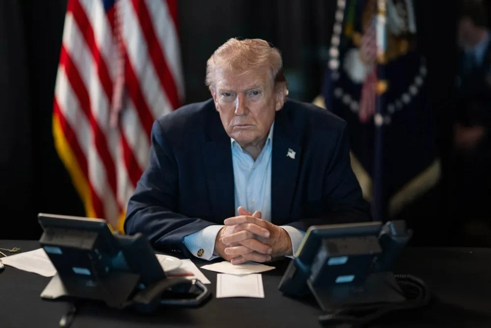 Trump Ancam Hancurkan Jembatan atau Pembangkit Listrik Iran Setiap Serangan di Hormuz