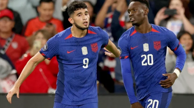 USMNT Kalahkan Bosnia 2-0, Folarin Balogun Cetak Gol dan Kena Kartu Merah