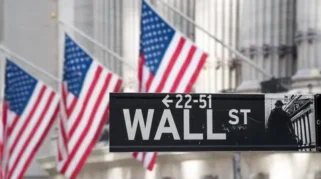 Wall Street Berakhir Melemah, Saham Teknologi Tertekan