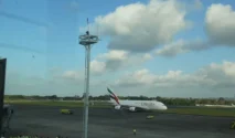 Airbus A380 Emirates Mendarat Perdana di Soekarno-Hatta untuk Jemput Skuad AC Milan