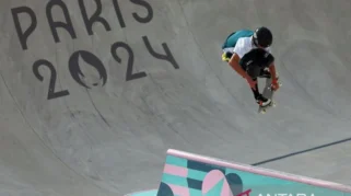 Aksi Skateboarder Olimpiade Saat Gerhana Matahari Total Jadi Sorotan