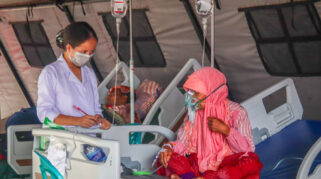 Antisipasi Gempa Susulan, RSUD Komodo Dirikan Tenda Darurat untuk Perawatan Pasien