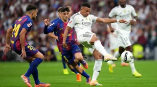 Barcelona dan Real Madrid Bersaing Ketat untuk Mendapatkan Rodri dari Manchester City