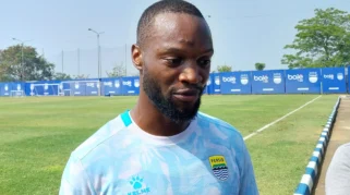 Bek Anyar Gabriel Mutombo Singgung Mentalitas Persib Jelang Melawan Persija