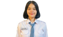Celine Olivia, Siswi SMKN 5 Pontianak yang Membawa Baki Merah Putih di HUT ke-81 RI