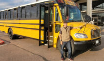 Dari Engineer Adobe ke Sopir Bus: Perjalanan Karier James Strawn Setelah PHK