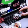 Deposit Judi Online Lewat QRIS Meningkat, DPR Minta Aliran Dana Diputus