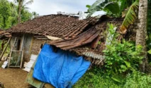Di Rumah Nyaris Roboh, Warga Miskin Pandeglang Ini Tak Tersentuh Bansos