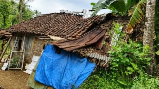 Di Rumah Nyaris Roboh, Warga Miskin Pandeglang Ini Tak Tersentuh Bansos