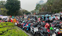 Dishub DKI Turunkan Personel Atasi Parkir Liar Saat Pesta Rakyat di Monas HUT RI ke-81