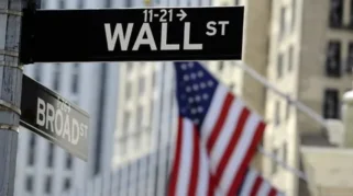 Dow Jones Cetak Rekor Tertinggi, Wall Street Menghijau di Awal Agustus